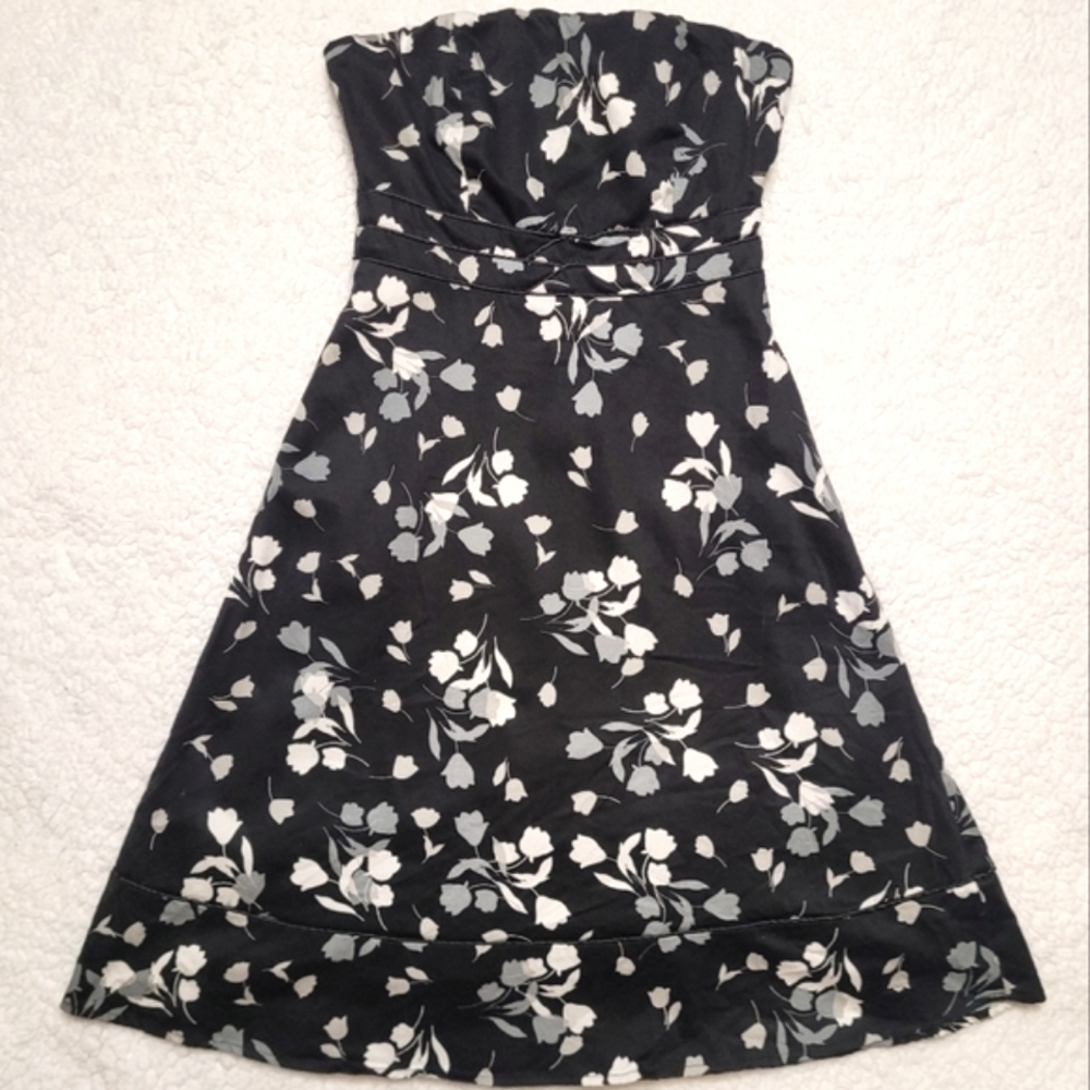 🌺 2/$40 🌺 | Romy | Black Floral Strapless Dress